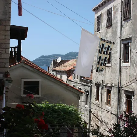 Nonette Daire Korčula